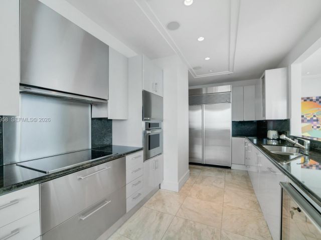 Apartment for rent  Unit #3403 - photo 7428915