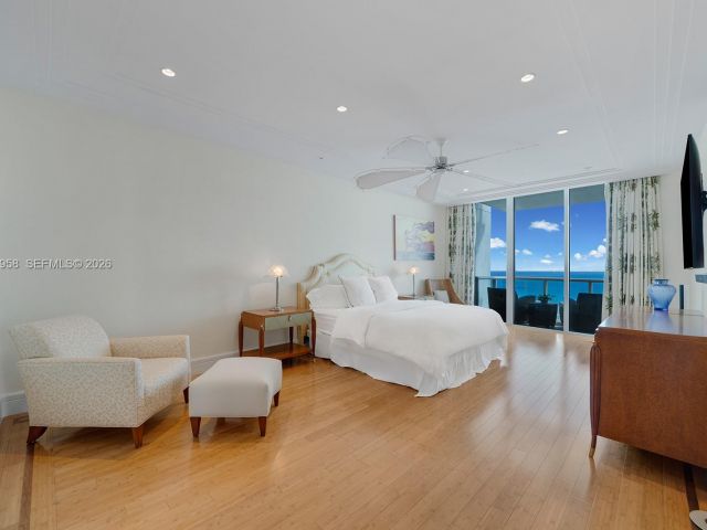 Apartment for rent  Unit #3403 - photo 7428920