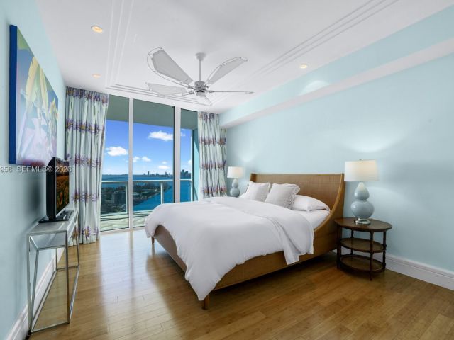 Apartment for rent  Unit #3403 - photo 7428924