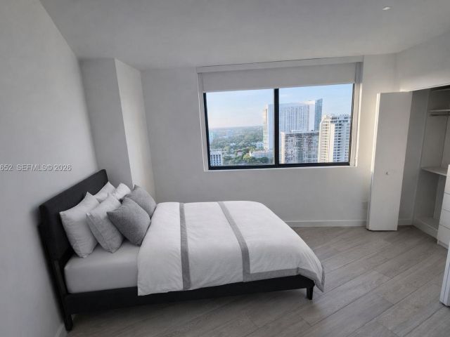 Apartment for sale  Unit #2401 - photo 7344933