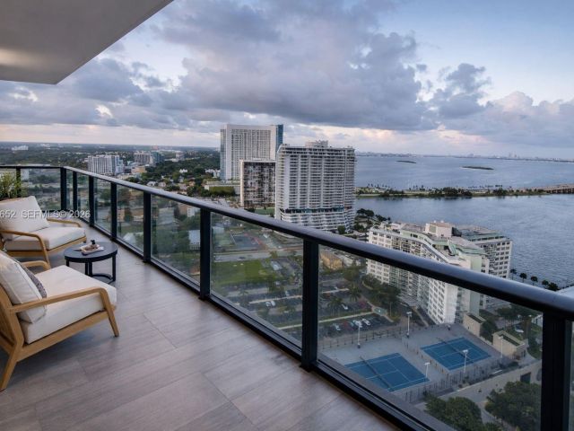 Apartment for sale  Unit #2401 - photo 7344940