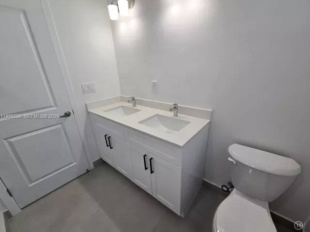 4-bedroom home for sale in Homestead - 19534 SW 324 St - MondialRealty