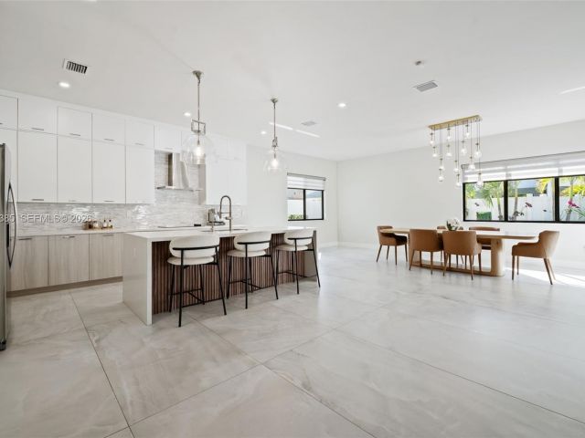 Home for sale at 8118 NW 46th Ter - photo 7427595