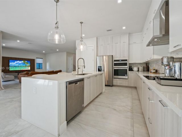 Home for sale at 8118 NW 46th Ter - photo 7427598