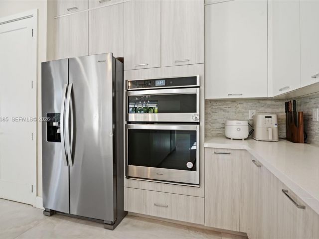 Home for sale at 8118 NW 46th Ter - photo 7427599