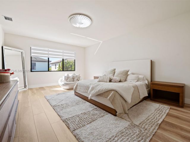 Home for sale at 8118 NW 46th Ter - photo 7427606