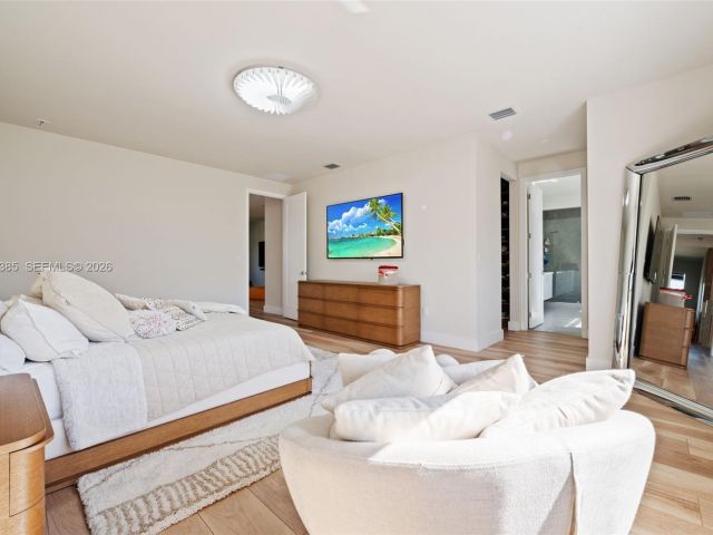 Home for sale at 8118 NW 46th Ter - photo 7427608