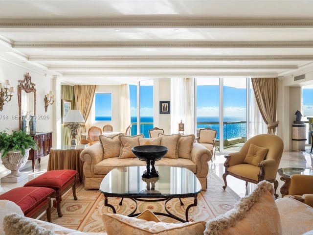 Apartment for sale  Unit #4103 - photo 7345613