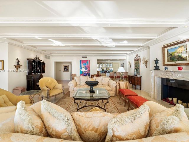 Apartment for sale  Unit #4103 - photo 7345620