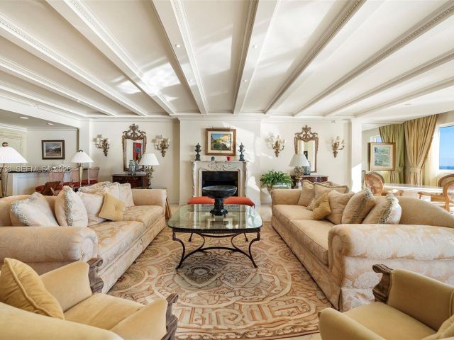 Apartment for sale  Unit #4103 - photo 7345622