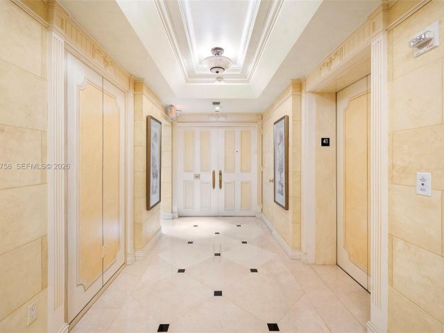 Apartment for sale  Unit #4103 - photo 7345627