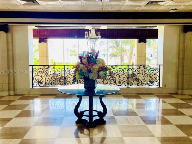 2-bedroom condo for rent in Hallandale Beach -  - MondialRealty