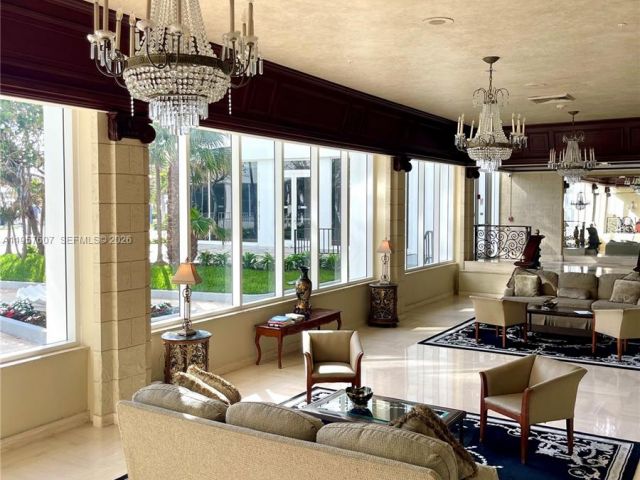2-bedroom condo for rent in Hallandale Beach -  - MondialRealty