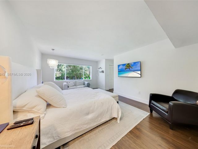 4-bedroom home for rent in Key Biscayne -  - MondialRealty