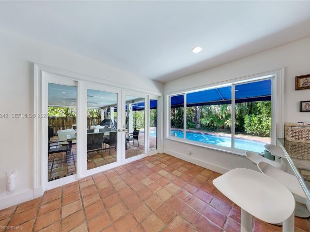 4-bedroom home for rent in Key Biscayne -  - MondialRealty
