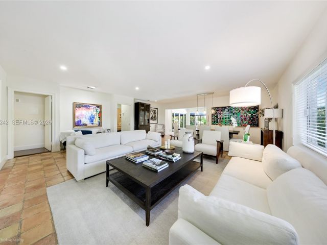 4-bedroom home for rent in Key Biscayne -  - MondialRealty