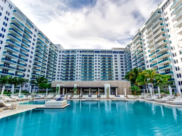 1-bedroom condo for rent in Miami Beach - 102 24th St 1007 - MondialRealty