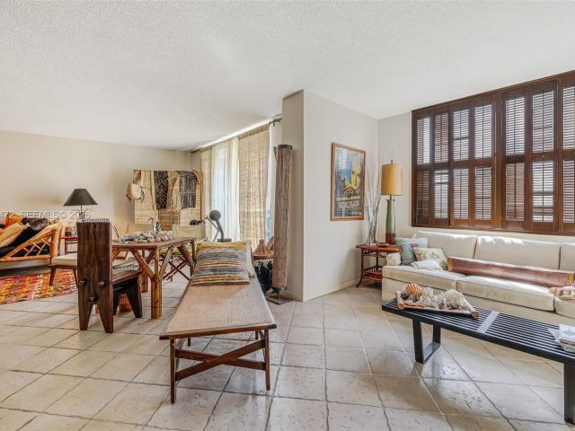 Apartment for sale  Unit #833 - photo 7448786