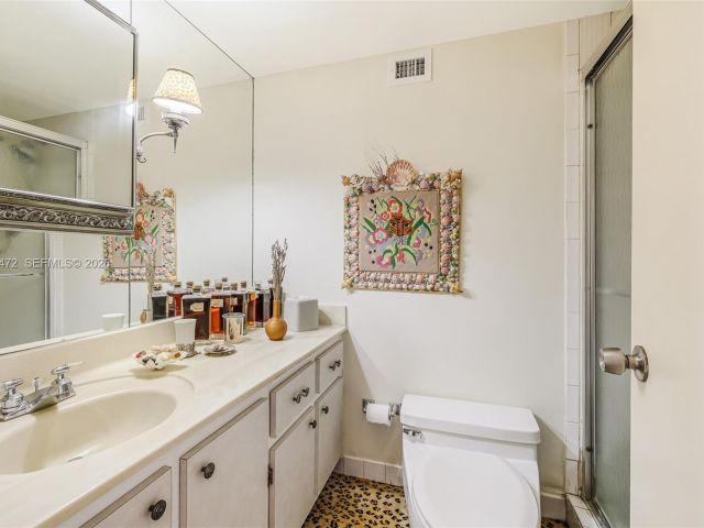 Apartment for sale  Unit #833 - photo 7448790