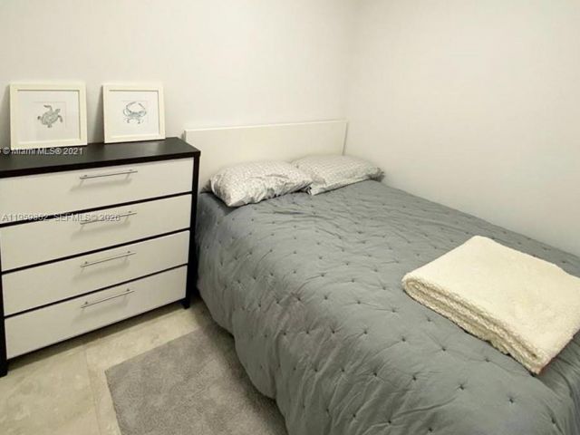 Apartment for rent  Unit #1705 - photo 7347255