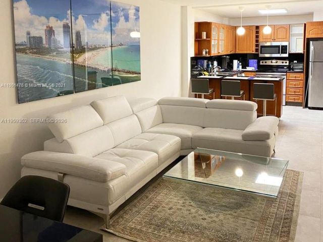 Apartment for rent  Unit #1705 - photo 7347270