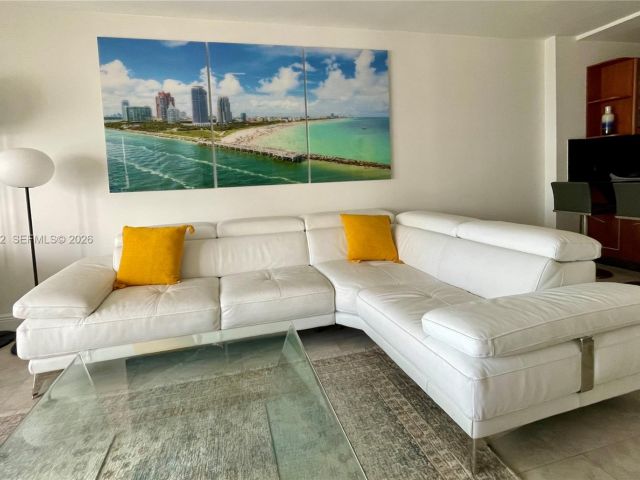 Apartment for rent  Unit #1705 - photo 7347271