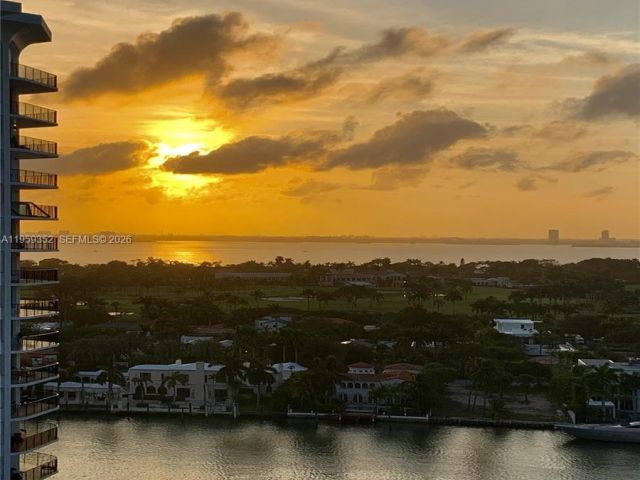 Apartment for rent  Unit #1705 - photo 7347273