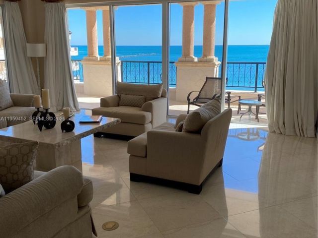 Apartment for sale  Unit #7662 - photo 7342952