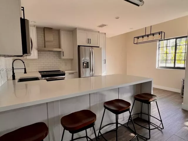 3-bedroom home for rent in Miami - 3538 SW 17th St 1B - MondialRealty