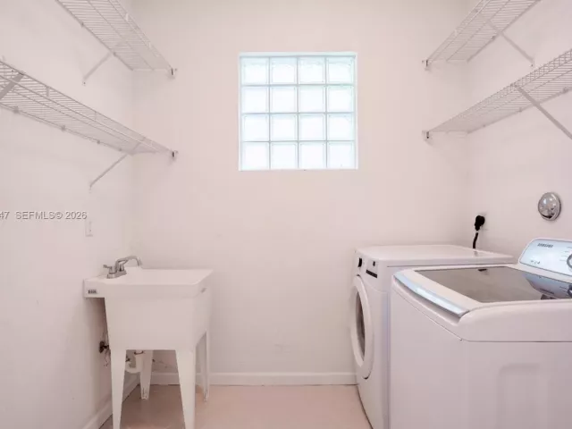 3-bedroom home for rent in Delray Beach - 1518 Fenton Dr - MondialRealty