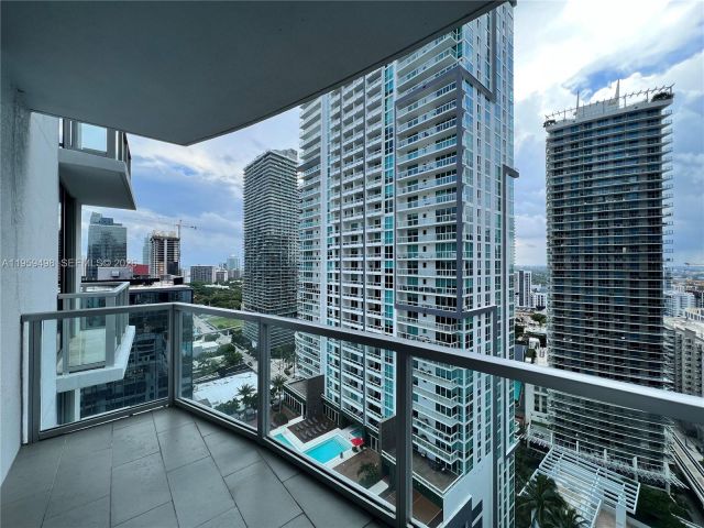 1-bedroom condo for rent in Miami - 1060 Brickell Ave 2513 - MondialRealty