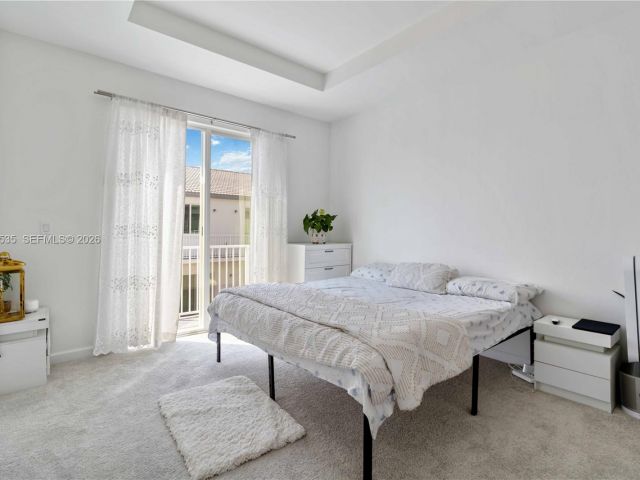 4-bedroom home for rent in Homestead - 760 SE 13th Ct - MondialRealty