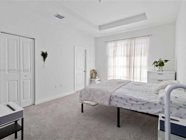 4-bedroom home for rent in Homestead - 760 SE 13th Ct - MondialRealty