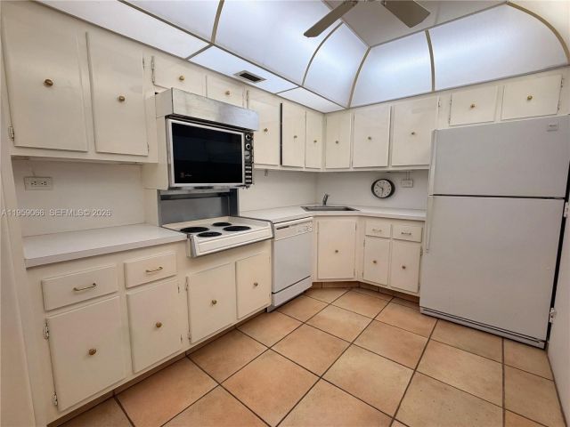 Apartment for sale  Unit #720 - photo 7347872