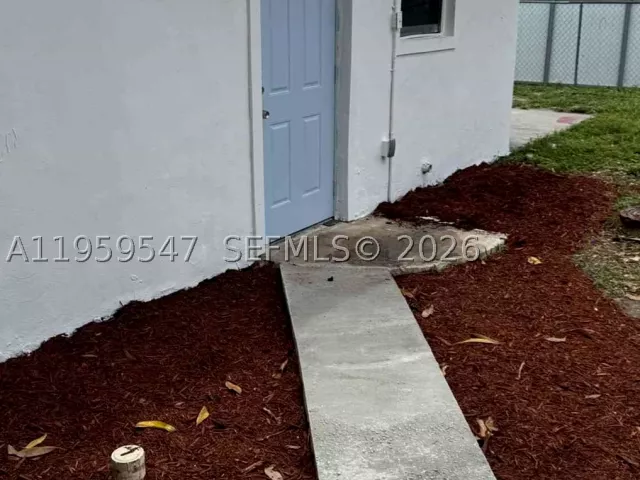 3-bedroom home for sale in Miami Gardens - 16221 E Bunche Park Dr - MondialRealty