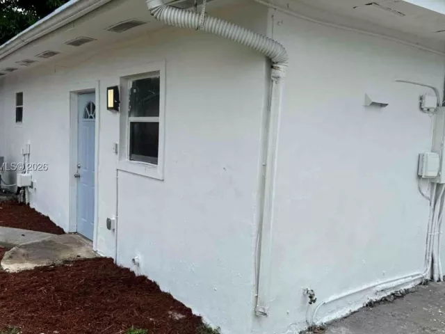 3-bedroom home for sale in Miami Gardens - 16221 E Bunche Park Dr - MondialRealty