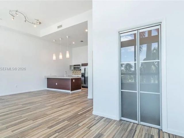 Apartment for sale  Unit #506 - photo 7495242