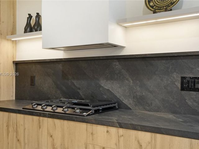 Home for sale at 2749 NE 10th Ave - photo 7515634