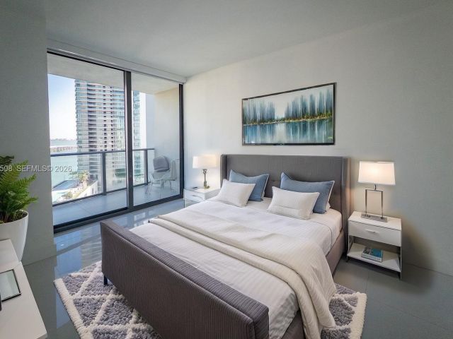 Apartment for rent  Unit #1701 - photo 7359722