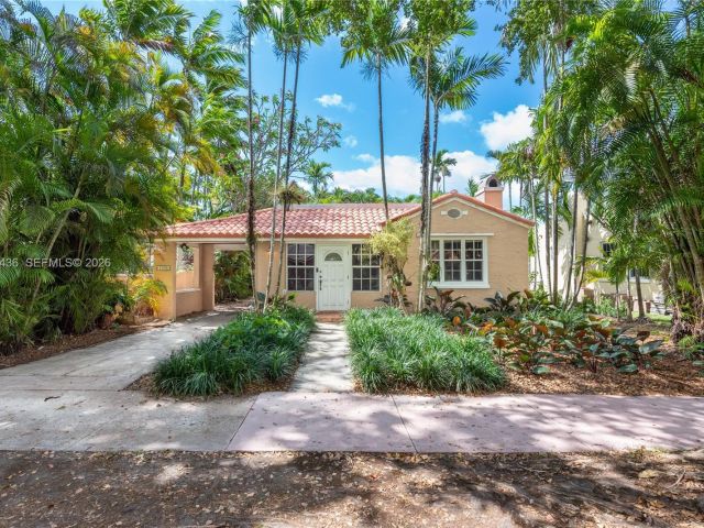 Home for sale at 1256 Algeria Ave - photo 7515488