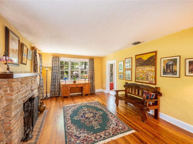 Home for sale at 1256 Algeria Ave - photo 7515491