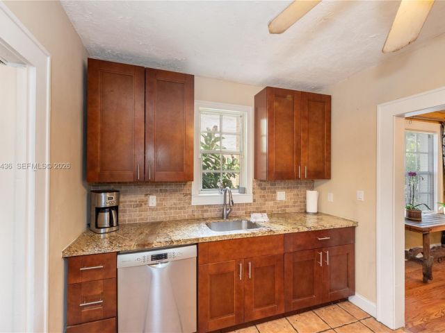 Home for sale at 1256 Algeria Ave - photo 7515495