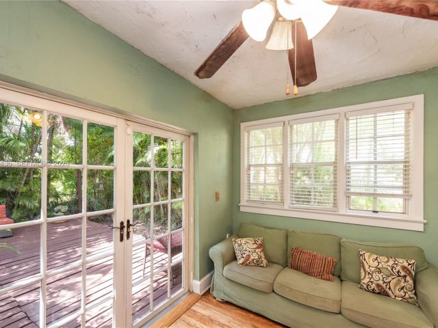 Home for sale at 1256 Algeria Ave - photo 7515497