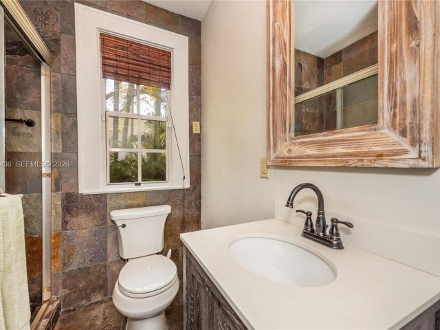 Home for sale at 1256 Algeria Ave - photo 7515502