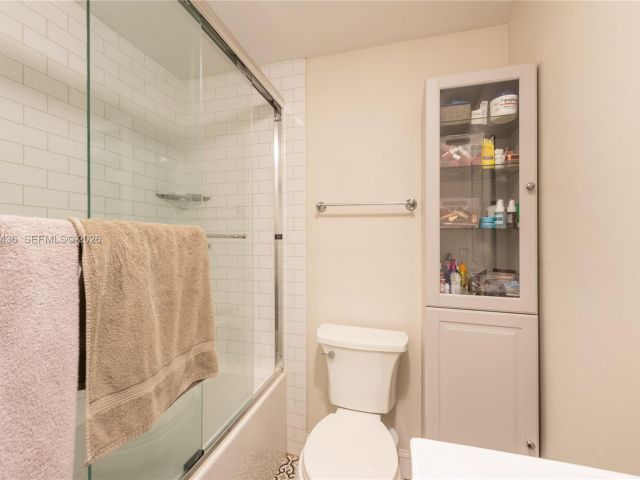 Home for sale at 1256 Algeria Ave - photo 7515506