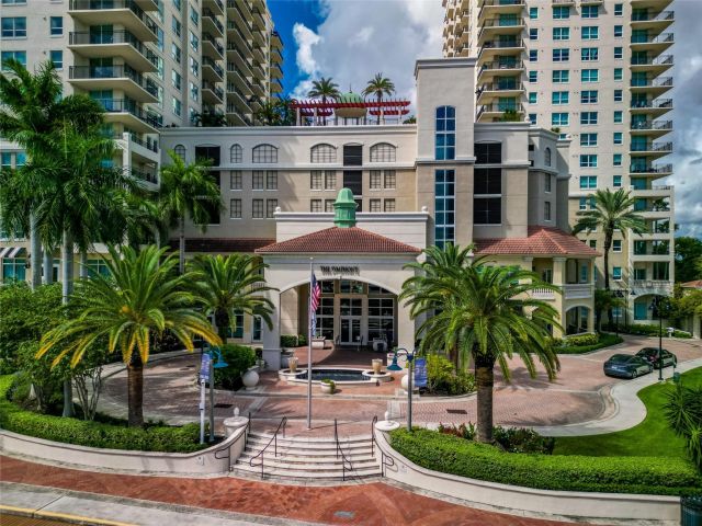 2-bedroom condo for sale in Fort Lauderdale - 610 W Las Olas Boulevard 1213n - MondialRealty