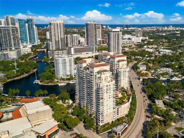 2-bedroom condo for sale in Fort Lauderdale - 610 W Las Olas Boulevard 1213n - MondialRealty