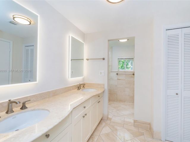 Home for sale at 310 Harbor Ct - photo 7347345