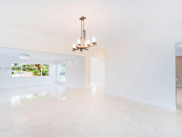 Home for sale at 310 Harbor Ct - photo 7347356