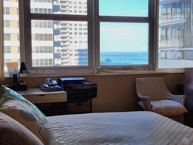 2-bedroom condo for sale in Hallandale Beach - 2030 S Ocean Dr 823 - MondialRealty